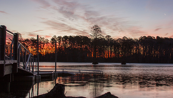 Stompy Lake early morning sun